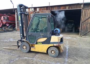 Wózek widłowy Yale gaz prezesów boczny