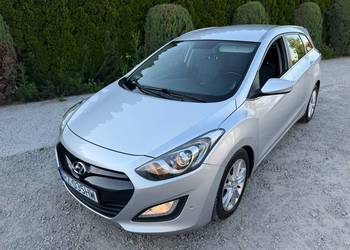 Hyundai i30 1.6 CRDi Premium 110KM 2014 – Nowoczesny kompakt z bogatym wypo
