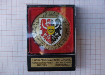 Pamiątkowa plakieta 10 lat powiatu bolesławieckiego.