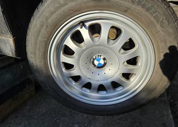 Felgi styling 31 z oponami  5x120 5 sztuk