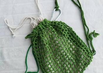 Torebka z karabińczykiem i etui na słuchawki crochet, ręczne robiony zielon