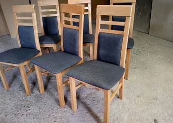 Piękne nowe krzesła bukowe