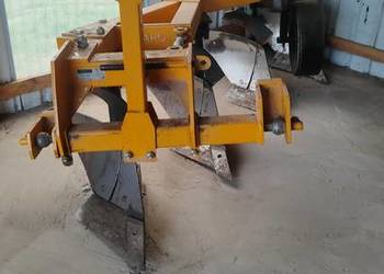 Pług 4 skibowy jednobelkowy DEMAROL