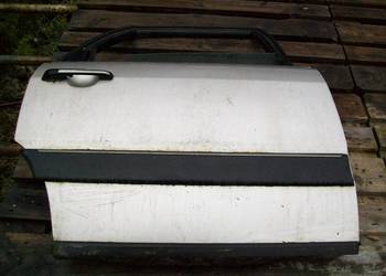 Audi 100 C3 Cygaro Drzwi tylne prawe prawy tyl listwa dolna