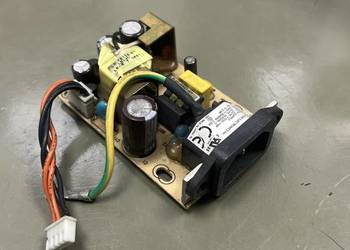 Zasilacz 3.3VDC 2.5A 8.25W SU10-7033250-I1 Leader Electronics INC.