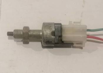 włącznik świateł stop 12V z wtyczką 2pin