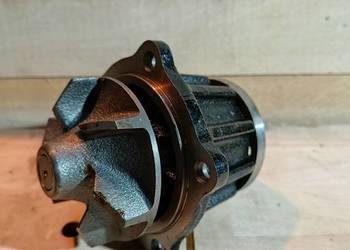 Pompa wody wózek widłowy TOYOTA 2F 3F 5F oryginał 16120-78601-71