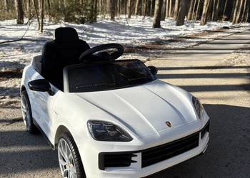Samochód na akumulator Porsche Cayenne 12V pilot EVA