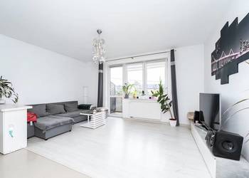 Sprzedam mieszkanie 3 pokoje, balkon  60m2 - Marki