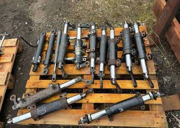 Siłownik hydrauliczny skrętny dwustronnego działania