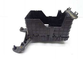 PODSTAWA OBUDOWA AKUMULATORA AUDI A3 8P LIFT GOLF VI 1K0915333H