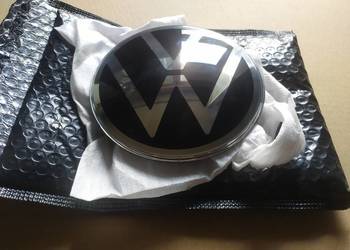 Vw tiguan 5na853601k znaczek atrapy radar acc jak nowy oryginał distronic