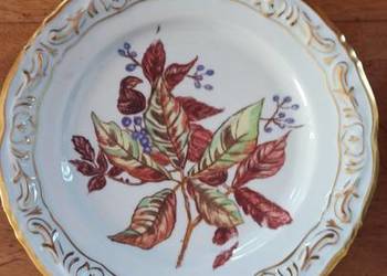 Przepiękne, ręcznie malowane owoce. Biała porcelana. 1956