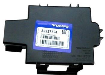VOLVO S60 III prawa pokrywa modulu BLIS zderzak tyl OE 32227724