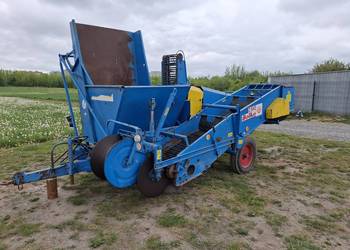 Kombajn do ziemniaków Bolko z-643 Agromet Pionier