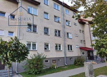 Duże trzypokojowe mieszkanie w niskiej cenie.