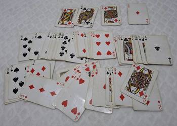Karty do gry, czerwone, bez jokerów, 52szt. (Kolekcje, hobby)