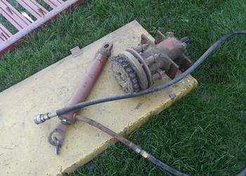 Sparzeglo i siłownik do przyczepy samozbierajacej  t072 Sparzeglo i siłownik do przyczepy samozbierajacej  t072