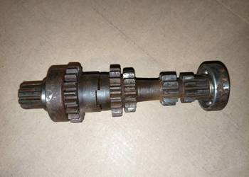 Wałek skrzyni biegów że wstecznym biegem Dniepr MT K650