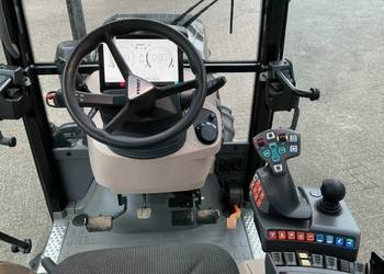 Fendt  211v