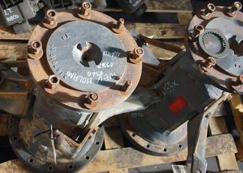 ZWOLNICA NEW HOLLAND 8360 PÓŁOŚ PRZEKŁADNIA ZWOLNICA NEW HOLLAND 8360 PÓŁOŚ PRZEKŁADNIA