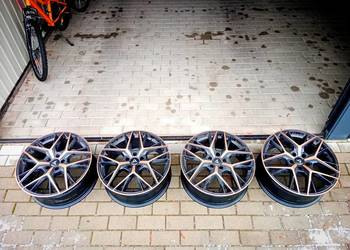 Felgi Cupra Formentor 5x112 8j r19 et35 66.6 GMO Lucia