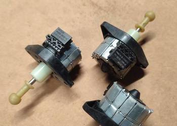 Focus mk2 silniczek regulacji xenon