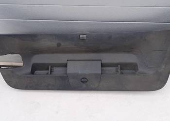 37S. Osłona klapy bagażnika tył tapicerka VW Golf VII 5G6867605D