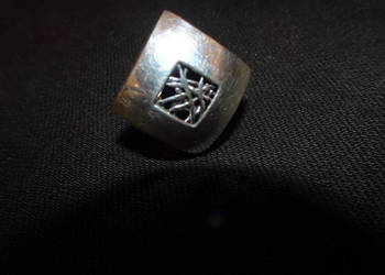 srebrny pierścionek rozmiar 17