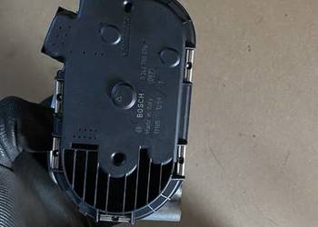 Przepustnica 1.8 kompresor Bosh