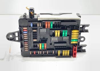 SKRZYNKA BEZPIECZNIKÓW BMW F30 9389072 Sedan/Limuzyna 11-18 2.0 245KM