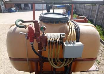 Opryskiwacz HOLDER 600l