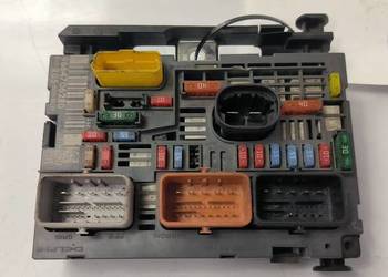 SKRZYNKA BEZPIECZNIKÓW PEUGEOT 308 CC 9664706280