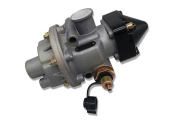 REGULATOR Ciśnienia Powietrza URSUS C-385 + Odolejacz [3870]