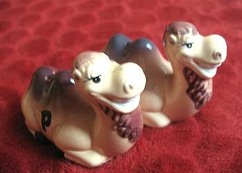 Sól i pieprz - wielbłądy - 6 x 8 x 4 cm Solniczka i pieprzniczka