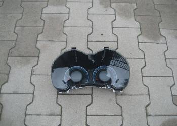 toyota auris hybryda 1,8b 10-12r licznik zegar 838000zn51