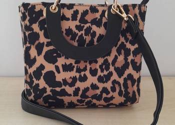 Torebka -kuferek we wzór pantery