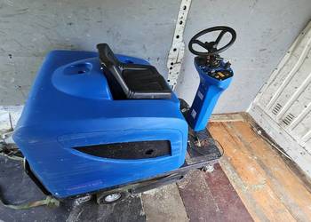 Zamiatarka samojezdna Nilfisk FLOORTEC R 670