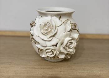 Elegancka, ręcznie zdobiona ceramiczna waza