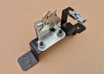 MERCEDES ATEGO ZAMEK MASKI ATRAPY + WSPORNIK NOWY ORYGINAŁ PRAWY