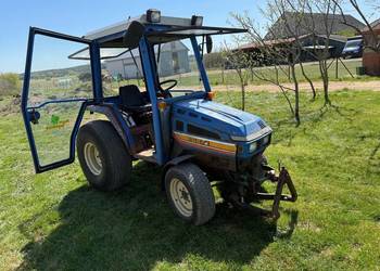 Traktor Iseki 3025