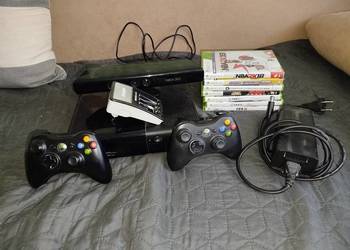 Konsola Xbox360 2 pady 7 gier