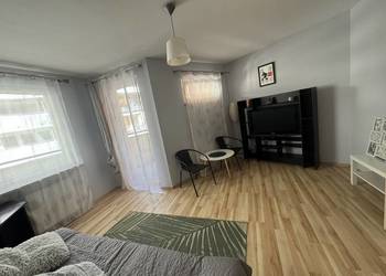 ODŚWIEŻONE 2 POKOJE 42 m² na monitorowanym i objętym ochroną bezpośrednią o