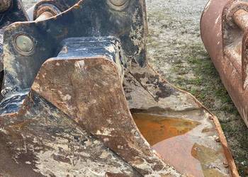 Łyżka RHINOX 60 cm z lemieszem CAT KOMATSU YANMAR