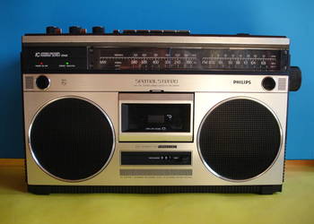 Radiomagnetofon PHILIPS 22 AR580