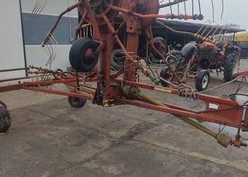 Zgrabiarka dwu karuzelowa Niemeyer es 620