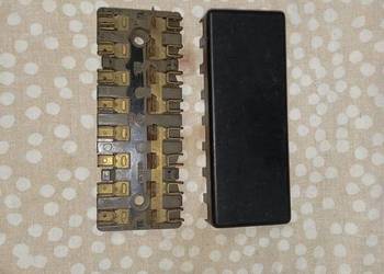 Skrzynka bezpieczników z czasów PRL-u Ursus Zetor