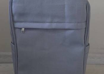 Turystyczny szary pakowny plecak idealny na bagaż podręczny do samolotu