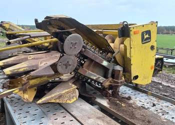 Przystawka dziobowa do kukurydzy John Deere