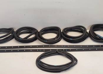 VW TIGUAN II USZCZELKA DRZWI LEWY PRAWY TYŁ PRZÓD PRÓG KLAPA 5NA867911B 